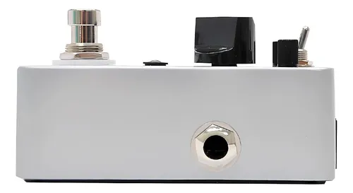 Pedal Efecto Bajo Fuzz Tipo Bassball Mooer Sweeper C