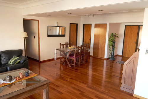 Venta Semipiso 5 Ambientes Dos Cocheras Caseros