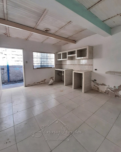 Se Vende!!! Casa En El Sector Santa Rosa Maracay Aragua