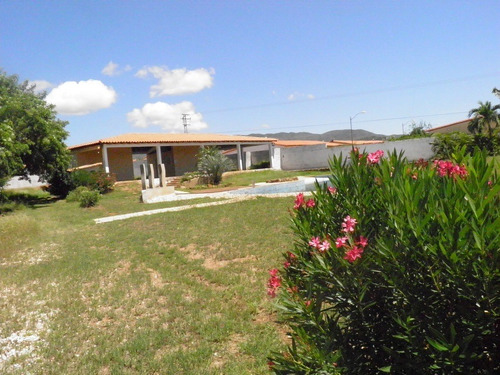 Imagen 11 de 12 de Town House Con Lindos Acabados.