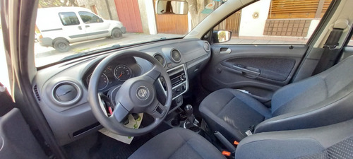 Imagen 6 de 8 de Volkswagen Voyage Modelo 2015 1.6 Trendline