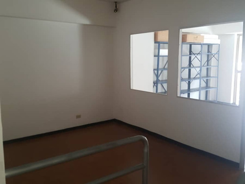 Imagen 26 de 30 de Para Oportunidad De Negocio, Local Comercial En Venta, Ubicado En Torre Venaragua, Calle Santos Michelena