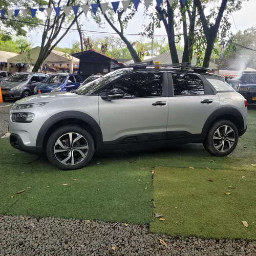 Citroën C4 Cactus 1.6 Shine Turbo Aut