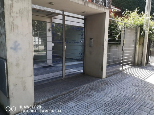 Imagen 3 de 14 de Casi Rbla. Meliton Gonzalez 1217 M2 123 Arrendado $ 21.500