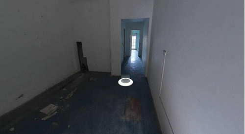 Imagen 7 de 22 de Local 4 Amb 75 M2 (posible Vivienda) C/ Depósito Y Patio