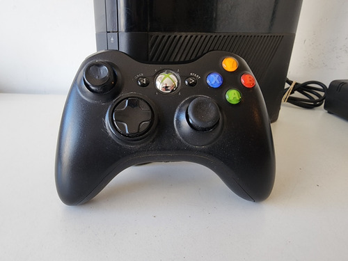 Imagen 3 de 7 de Microsoft Xbox 360 E 4gb + 1 Control Y Cable Power