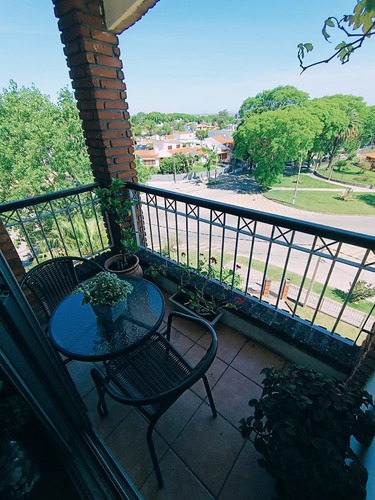 Imagen 2 de 21 de Venta En Malvin Hermoso Apartamento Con Balcón De Tres Dormitorios Con Cochera