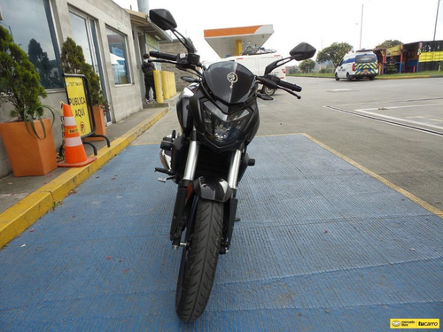 Imagen 3 de 25 de Bajaj Dominar D250