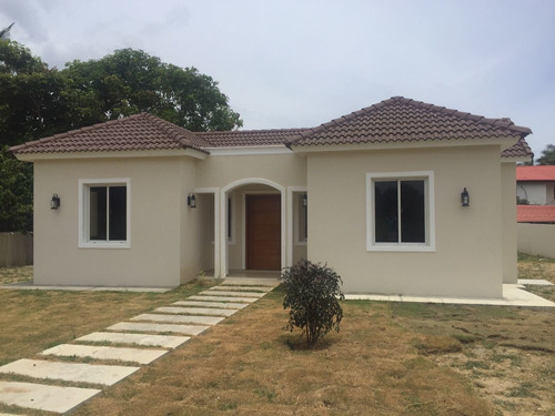 Imagen 2 de 8 de Casa En Costambar Puerto Plata