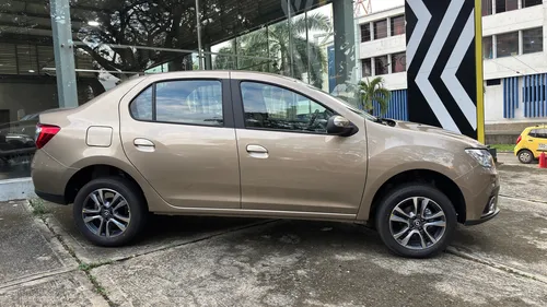 Renault Logan 1.6 Intens Aut