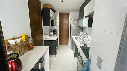 Departamento Con Buenos Espacios De 3d En La Dehesa Central