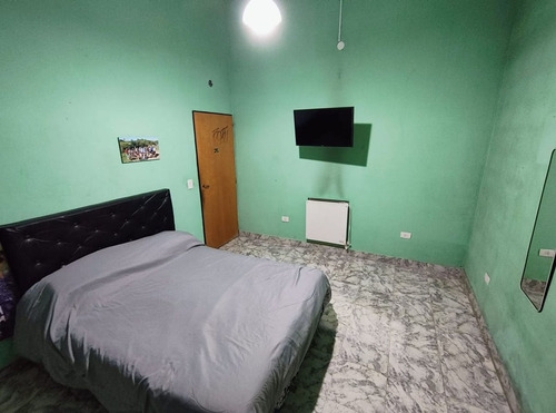 Venta Casa 5 Amb Tristán Suarez Parrilla/cochera.