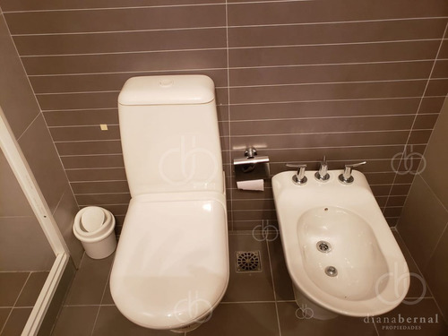 Imagen 15 de 15 de Punta Del Este, Península, 3 Dormitorios Y 2 Baños, Edificio Nuevo Con Servicios.