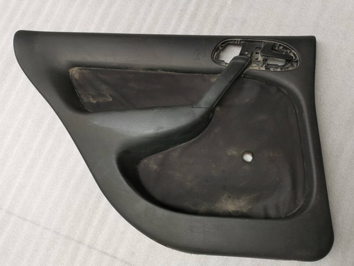 Tapa Puerta Trasera Piloto Vw Pointer 1.8l Std 2000 2005