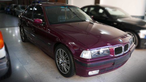 Imagen 2 de 12 de Bmw Serie 3 2.0 328i Sedan