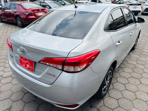Toyota Yaris 1.5 Core At Sedan Cvt