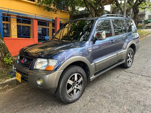 Mitsubishi Montero 3.8 V77 Wagon