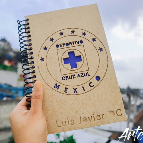 Libreta  Personalizada Del Cruz Azul En Portada De Madera