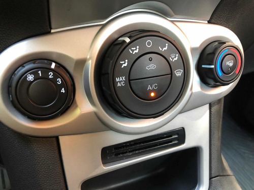 Imagen 18 de 18 de Ford Fiesta Kinetic Design 2018 1.6 Se 120cv