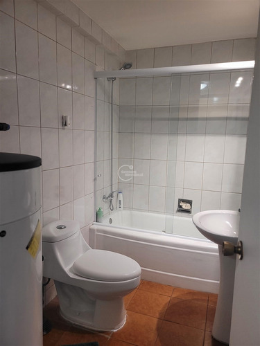 Departamento En Venta De 5 Dorm. En Santiago
