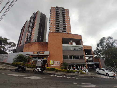 Apartamento En Medellin, En Belen Rodeo Alto, Urbanizacion Remanso De Rodeo, Cerca Del Centro Comercial Arkadia