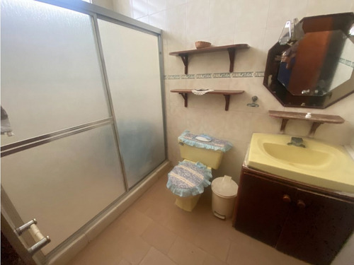 Casa En Venta Trigal Centro De 2 Niveles Calle Cerrada Cb-8062501