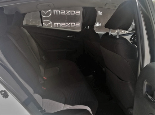 Imagen 11 de 13 de Toyota Prius 2017 1.8 Base Cvt