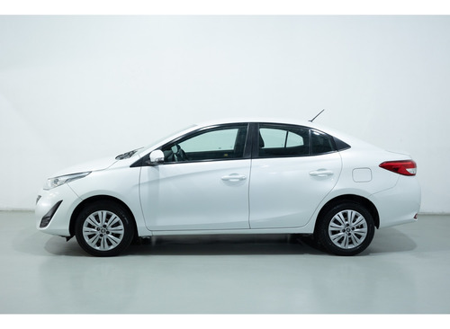 Toyota Yaris Sedán 1.5 16V FLEX SEDAN XL LIVE MULTIDRIVE
