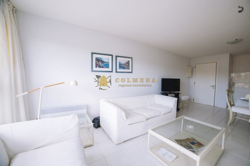 Apartamento En Venta Punta Del Este Dos Dormitorios En Playa Mansa- Ref: 3217