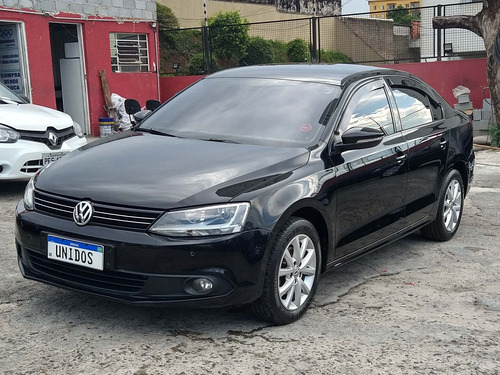 Volkswagen Jetta 2.0 Comfortline Flex 4p Automática 2014