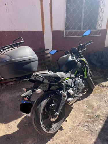 Kawasa Z 650 - Preta Com Verde.
