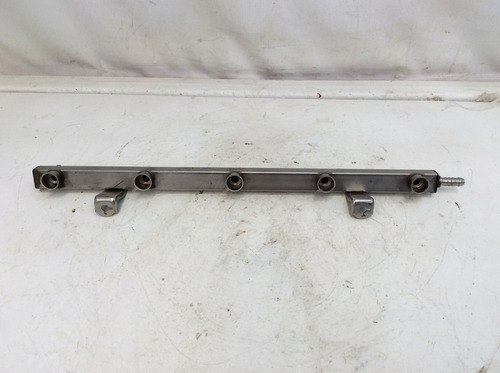 Riel Inyectores Vw Jetta A6 2.5 Std Mod 11-14 Original (Usado)