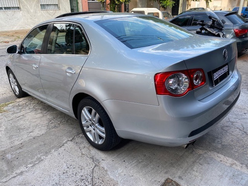 Volkswagen Vento 2.5 Luxury Tiptronic 170cv 2009