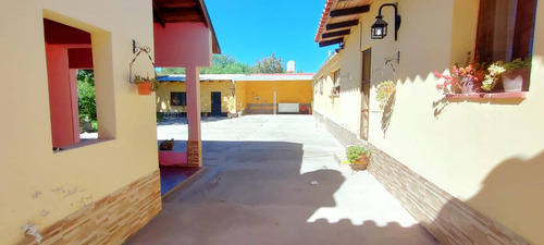 En Venta Hostal En San Carlos De Cafayate