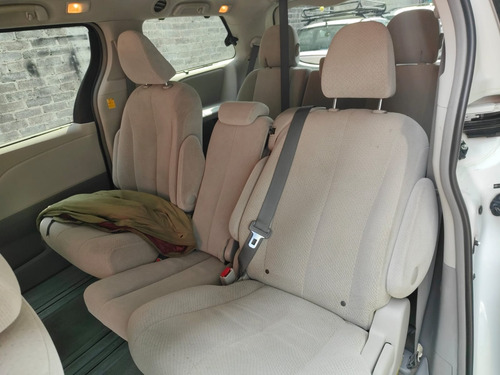 Toyota Sienna Xle At