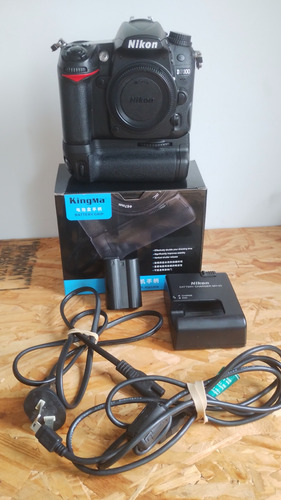 Body Nikon D7000 + Grip Impecable 31451 Disparos En Uso Negro (Usado)