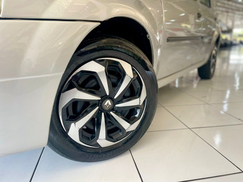 Renault Logan 1.6 Expression Hi-torque 4p