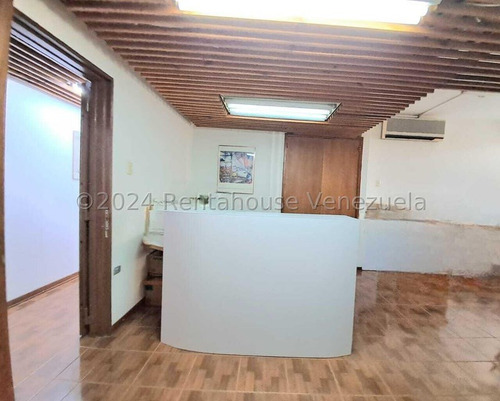 Julio Latouche 25-1485 Local Comercial En Venta Av. Monte De Ocas Padre Alfonzo, Cinco Aire Acondicionados, Excelente Ubicación.