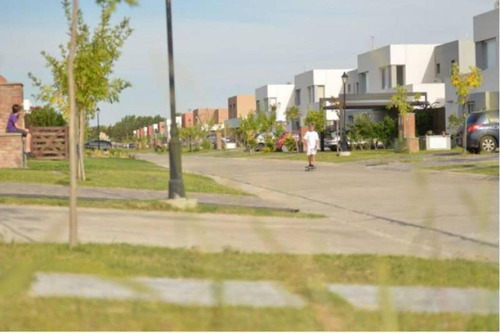 Imagen 4 de 5 de Casa Adjudicada En Venta En Pilar Del Este, Casas Del Este