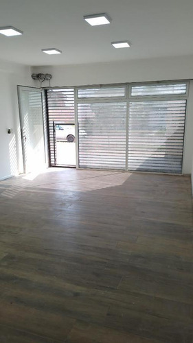 Se Alquila Local Comercial En Ricardone