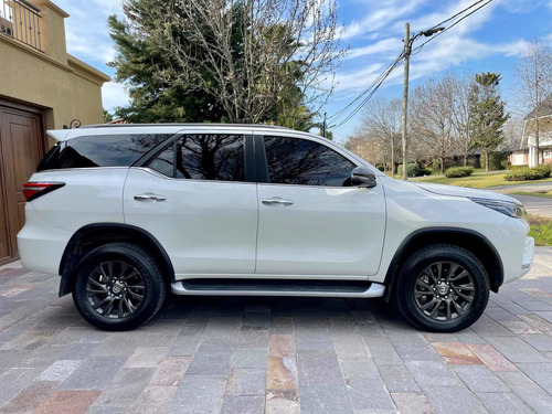 Imagen 6 de 16 de Toyota Sw4 2021 2.8 Srx 177cv 4x4 7as At