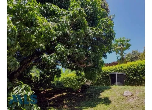 Finca Independiente En V. La Miranda Con Excelente...(mls#252449)