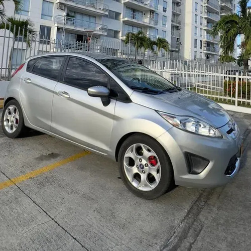 Ford Fiesta 1.6 Hatchback Mecánica