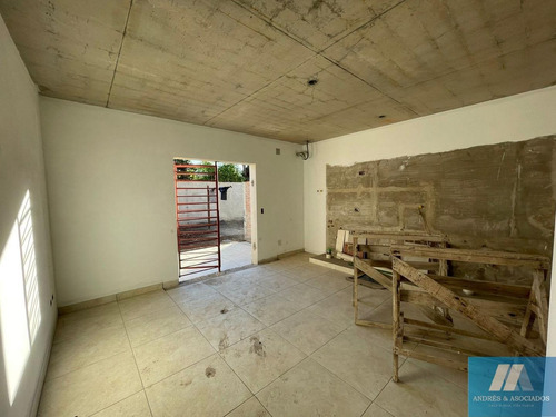 Imagen 5 de 24 de Venta Triplex, Muñiz