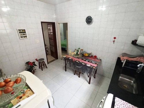 Imagem 10 de 14 de Santa Catarina / Jf - Apto Tipo Casa - 2/4 Ótimo Tamanho - Excelente Localização - Área Externa - Cs2203v5