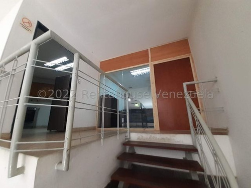 Imagen 17 de 23 de Gc Alquiler De Amplio Local Comercial En Baruta / 22-19830