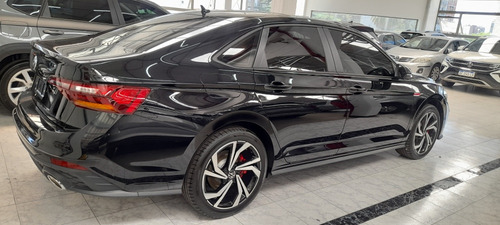 Volkswagen Vento GLI 2.0 350TSI 230cv