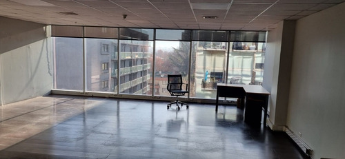 Imagen 4 de 9 de Se Arrienda Impecable Oficina, Sector Providencia