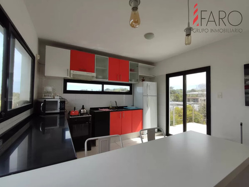 Hermosa Casa En Punta Piedras, Con Vista Al Mar.ref: 5581