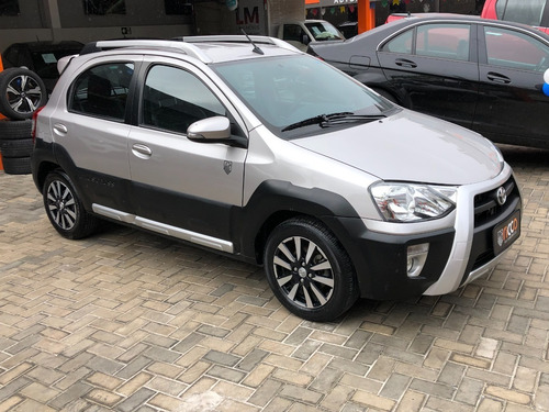 Imagem 3 de 15 de Toyota Etios Cross 1.5 2018